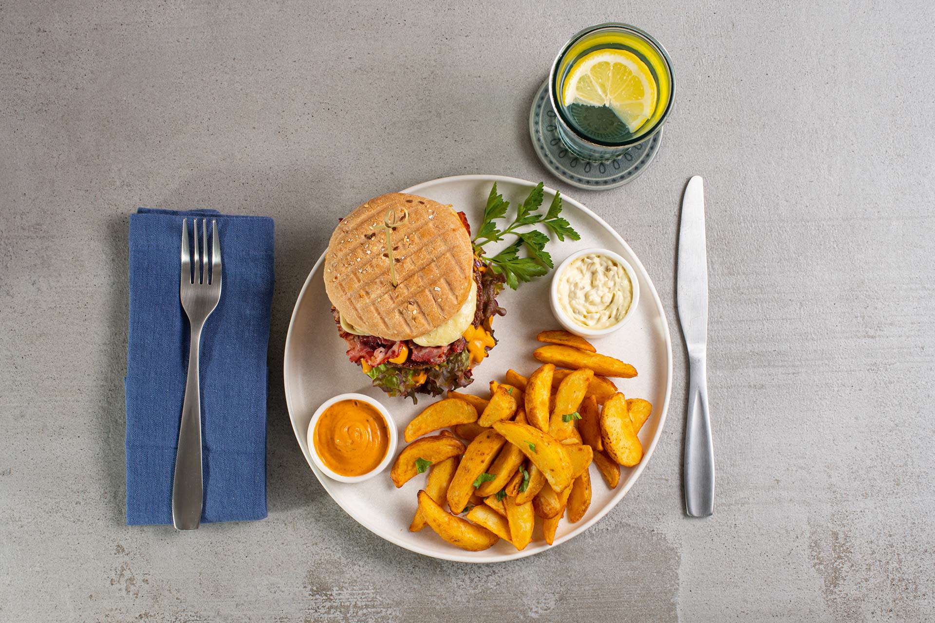 Burger mit Speck