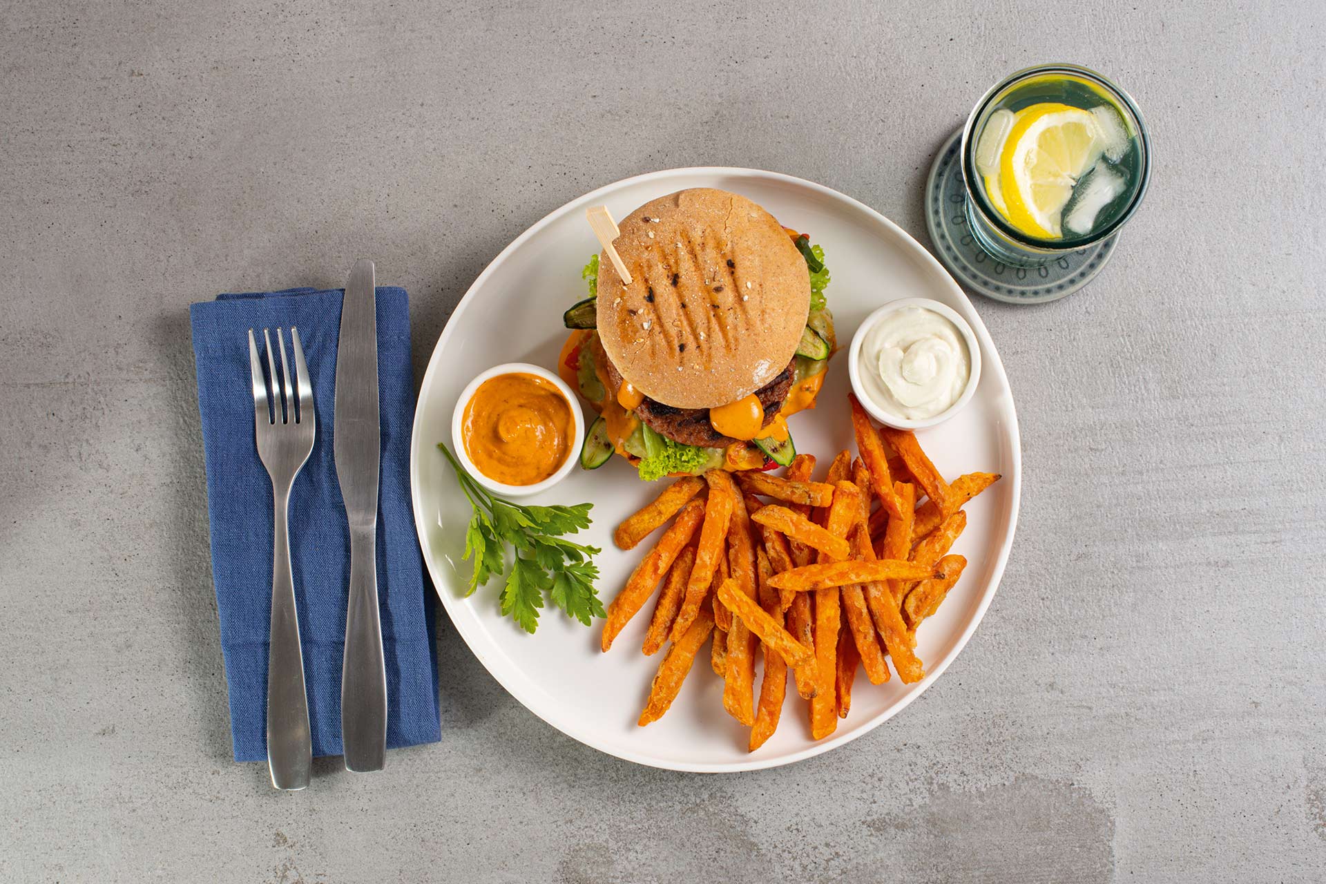 GARDEN GOURMET® Sensational™ Burger mit THOMY Burger Sauce