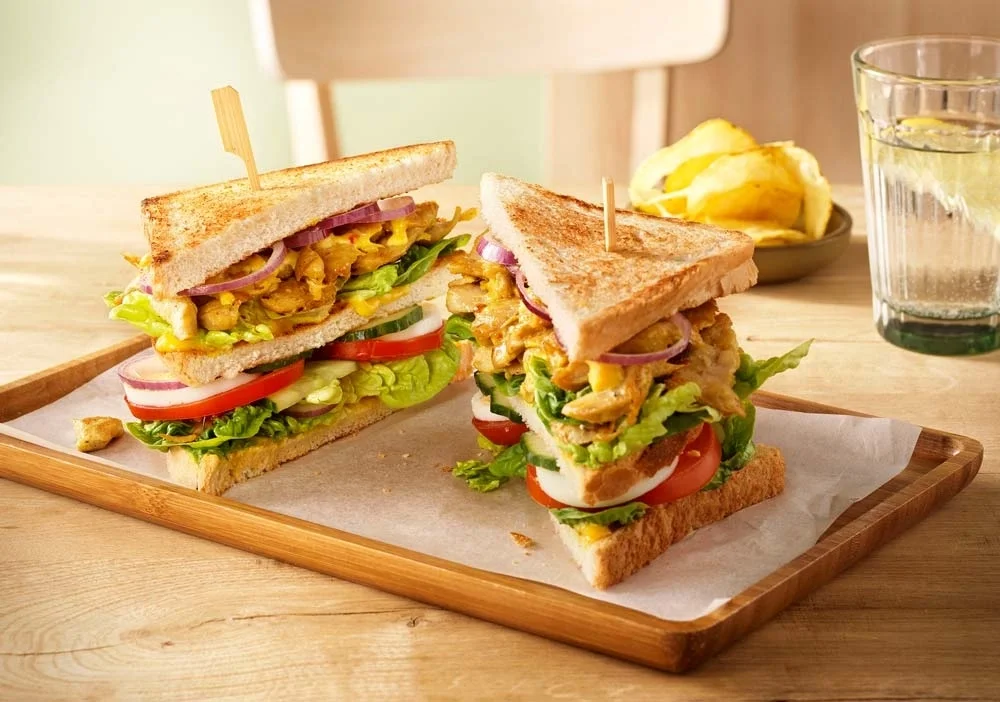 GARDEN GOURMET SENSATIONAL Pulled Fillet Sandwich