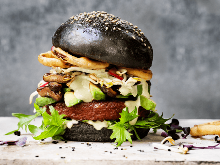 Nehmen Sie einen vegetarischen Burger auf Ihre Speisekarte