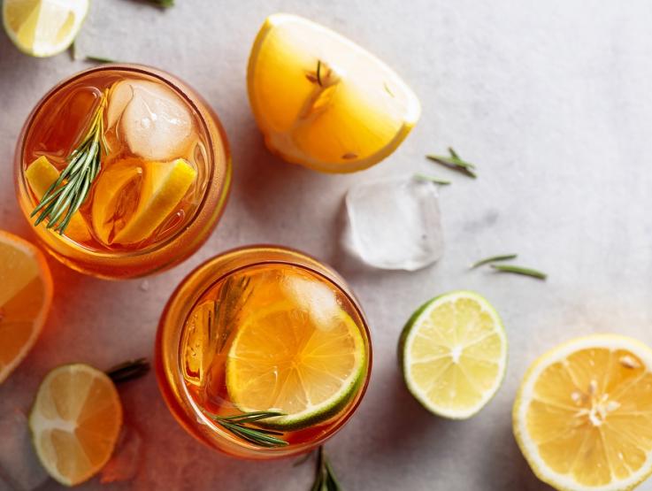 Un verre de Nestea servi avec des glaçons